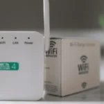 Swift Power Hub Wifi-Repeater 2.0 device and packaging